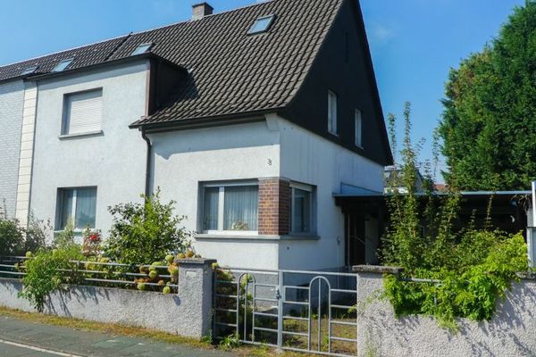 EFH mit großem Garten & Garage – Potenzial zum 2-FH