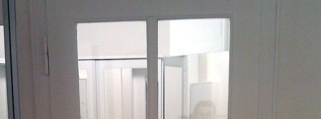 Blick vom Zimmer in den Flur