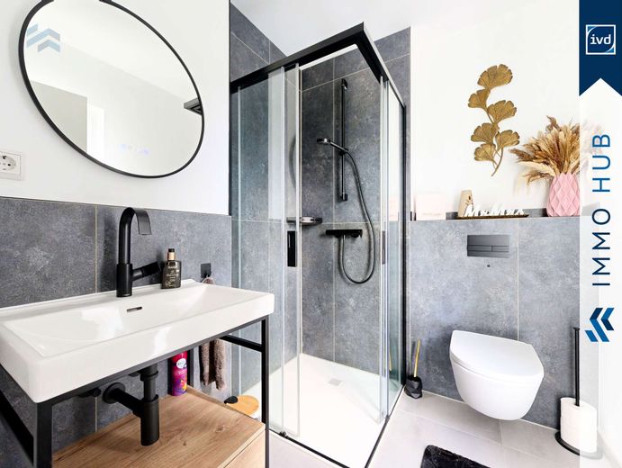 4144321-zTRA1CT89g4RUKnict2T69Hp-Gaste-WC mit Dusche.jpg
