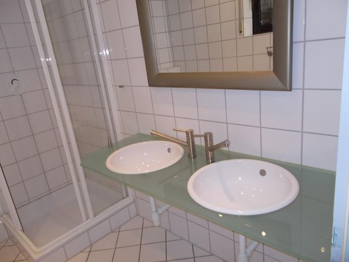 Badezimmer 01
