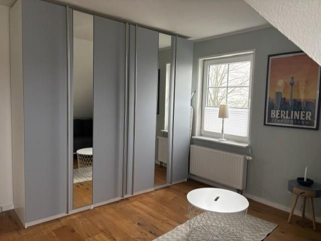Schöne Doppelhaushälfte fußläufig zur Ostsee – Schlafzimmer 1