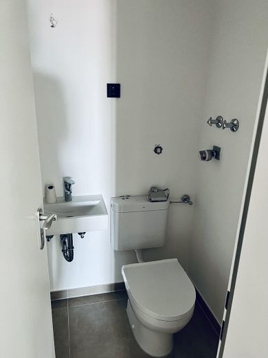 Germering - lichte, ruime 4-kamerwoning – Gäste WC