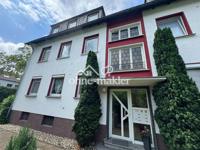 Attraktive und frisch renovierte 3-Zimmer-Wohnung in gepflegtem Mehrfamilienhaus – Foto 1