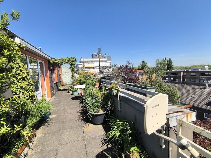 Große Eigentumswohnung mit großer Terrasse zu verkaufen – Blick über Dinslaken