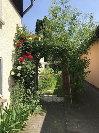 Lovingly modernized house with charm & history – Foto 2
