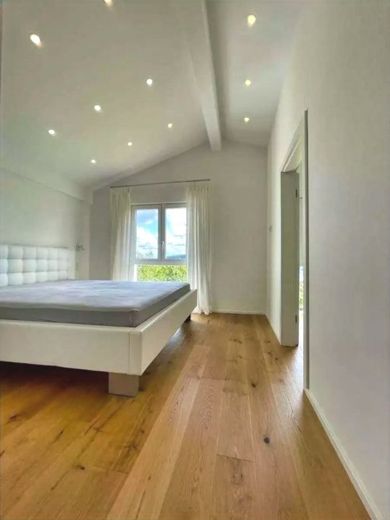 Modernes Familienparadies in Wuppertal-Heckinghausen -  kernsaniertes Einfamilienhaus mit Fernblick – Schlafzimmer
