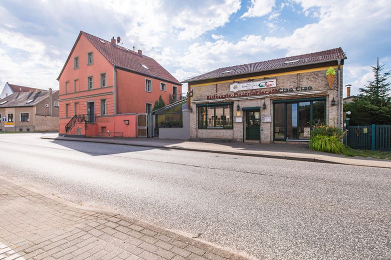 Charmantes Stadthaus mit etabliertem Restaurant in bester Lage von Gransee – Restaurant / Ansicht