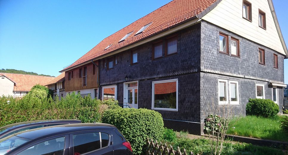 Großzügiger, Idyllisch gelegener Dreiseithof mit Wiese, Courtagefrei – 1_Haus