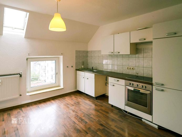 Mehrfamilienhaus als Kapitalanlage - Verkauf im Angebotsverfahren! – Küche im Dachgeschoss