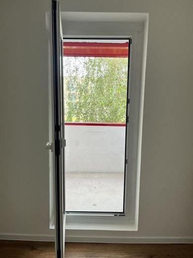 Balkon-Upgrade in Toitenwinkel: 3 Zimmer für Paare & kleine Familien – Balkon