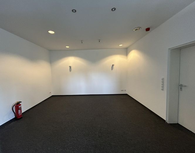 Superfici ufficio flessibili con capannone di stoccaggio e aree sociali a Gelsenkirchen-Erle – Büro 1.OG Mitte - Raum 1
