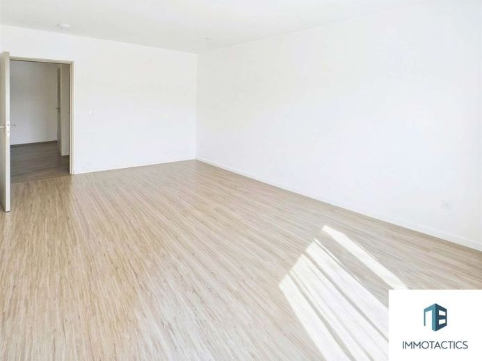 Zentral gelegene 2-Zimmer Wohnung mit Loggia, Kellerraum und Speicher in Bad Kreuznach – फोटो 1