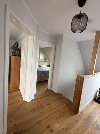 Schöne Doppelhaushälfte fußläufig zur Ostsee – Flur OG