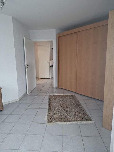 Helle 3-Zimmer Eigentumswohnung mit zwei Balkonen in ruhiger Lage von Karlsruhe-Neureut – Schlafzimmer