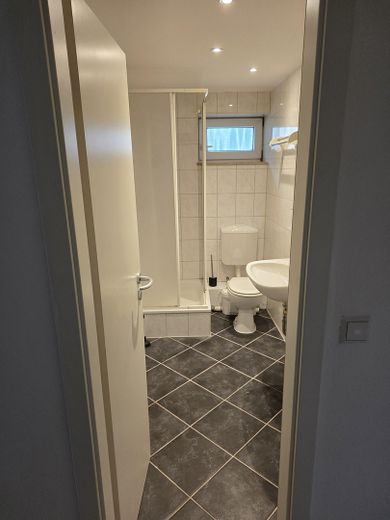 Möblierte 1-Zimmer-Wohnung mit Einbauküche in Rastatt-Niederbühl – Foto 4