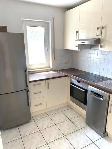 Schicke, helle 2-Zimmerwohnung zum Wohlfühlen ca. 62m² in optimaler Wohnlage – Küche
