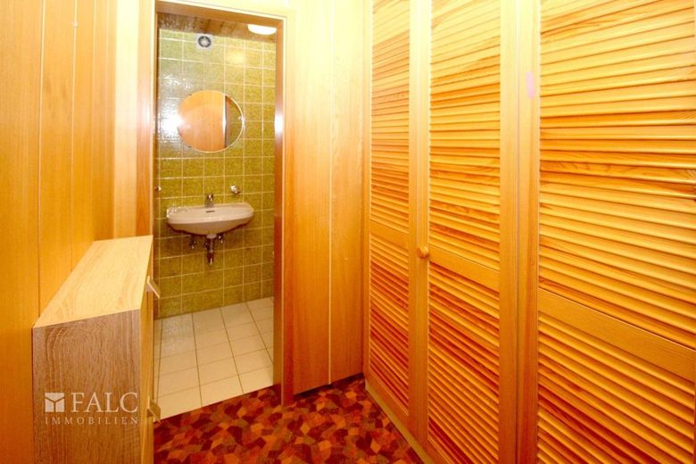 Reihenhaus mit PLUS für Platz – Gard+Gäste-WC