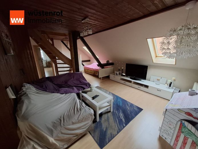 Mehr Wohnraum, mehr Lebensqualität - Modernisiertes Haus mit komfortablen Extras! – Wohnzimmer OG