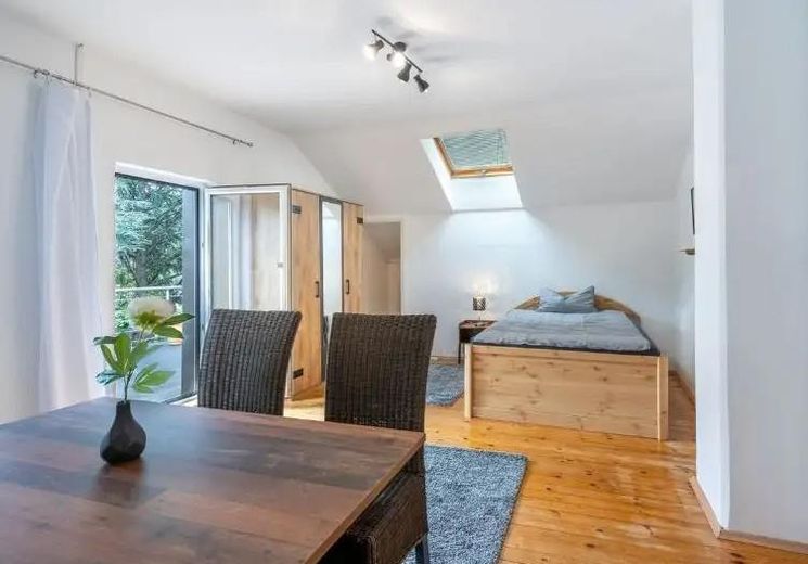 Charmantes freistehendes renovierungsbedürftiges Einfamilienhaus/Kapitalanlage von Privat – Photo 14