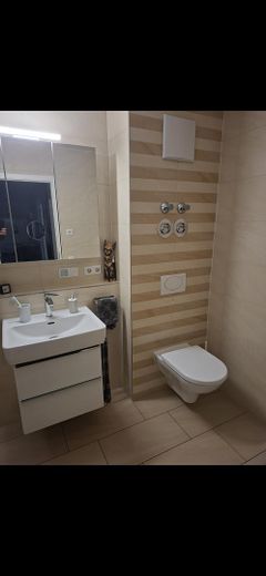 Barrierefreie, lichtdurchflutete 2,5 Zimmer Wohnung mit großem Garten – Foto 5