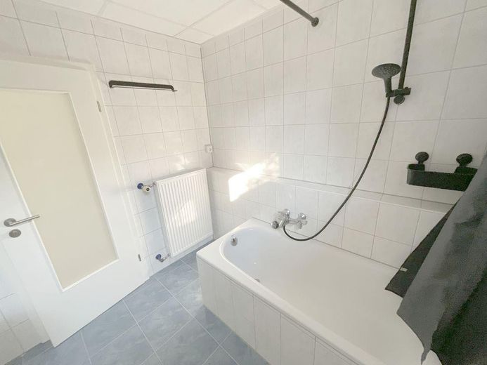 Mooi lichte 2-kamerwoning in Karlsruhe met inbouwkeuken en eigen ingang – Foto 10