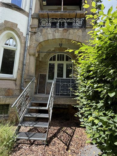 Wunderschöne großräumige 4 Raum Wohnung + Kamin & direkter Zugang zum Garten direkt am Schloßpark – Zugang zu Balkon vom  Garten 