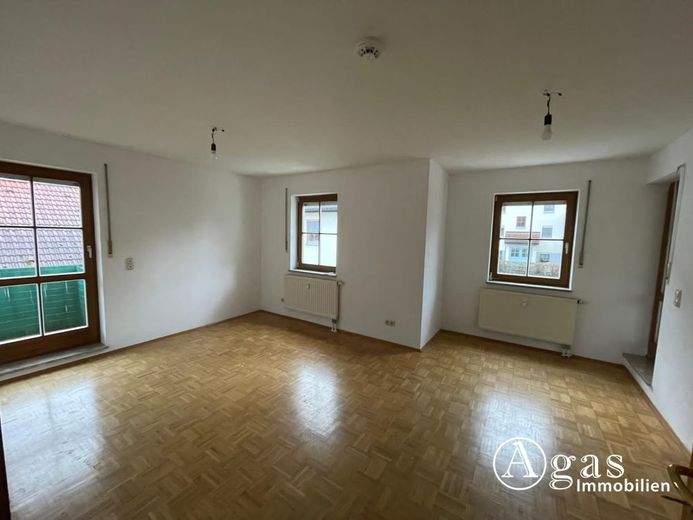 4-Zi-Wohnung mit 2 Balkonen, Loggia und Garage in der beliebten Wohnanlage "Birkenhof" in Leegebruch – Wohnzimmer