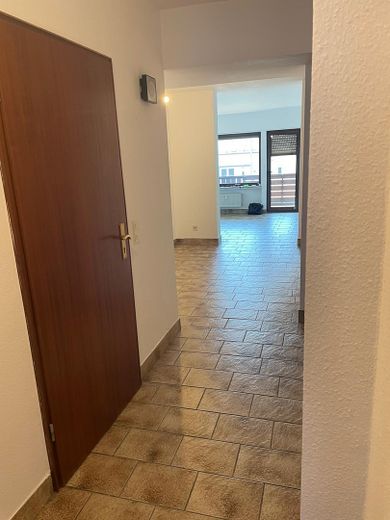Ruhige 3 ZKB Balkon Wohnung in Pottum am Wiesensee – Blick von Küche zum Wohnzimmer