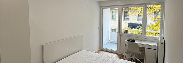Pokój w mieszkaniu współdzielonym z balkonem | Wysoki standard po remoncie i w pełni umeblowany – WG Zimmer