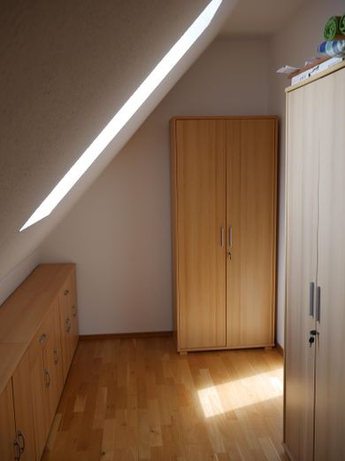 Hochwertig, Modern, in einmaliger grüner Lage – Archiv/ Abstellraum