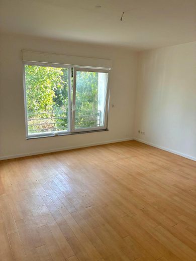 Hilden'de aydınlık 3 odalı daire, mutfak, antre, banyo – Fotoğraf 2