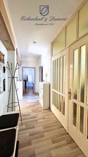 Wohn- und Geschäftshaus, zentrale Lage von Dillingen, rund 528m² Gesamtfläche – Flur 1.OG