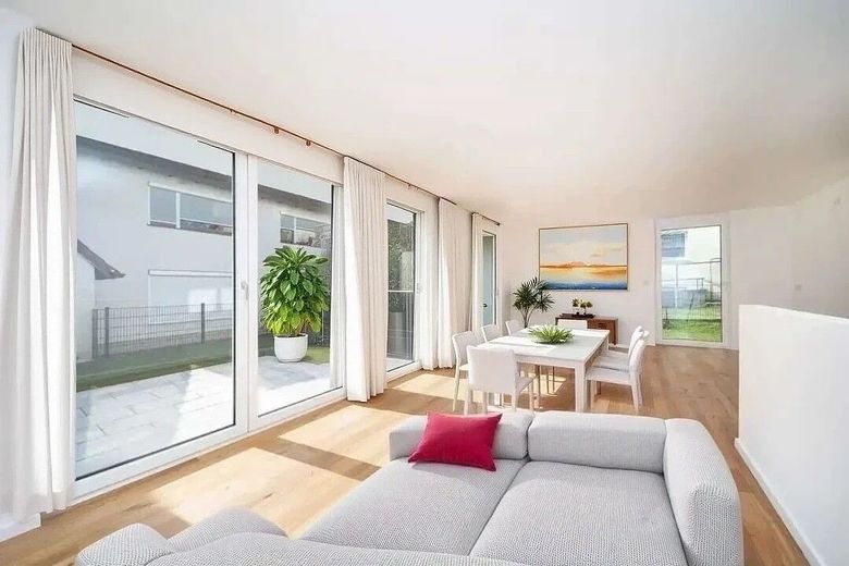 Moderne Garten- Maisonette mit außergewöhnlichen Lichthöfen – Wohnzimmer EG Vorschlag