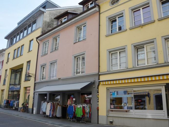 Müller drogerisinin yakınında 1 A konumunda mağaza alanı + yaklaşık 30 m² tonozlu oda – Fotoğraf 1