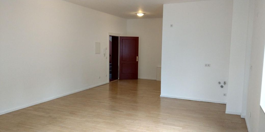 Großzügige 2 Raum-Wohnung in denkmalgeschützter Villa – Foto 3