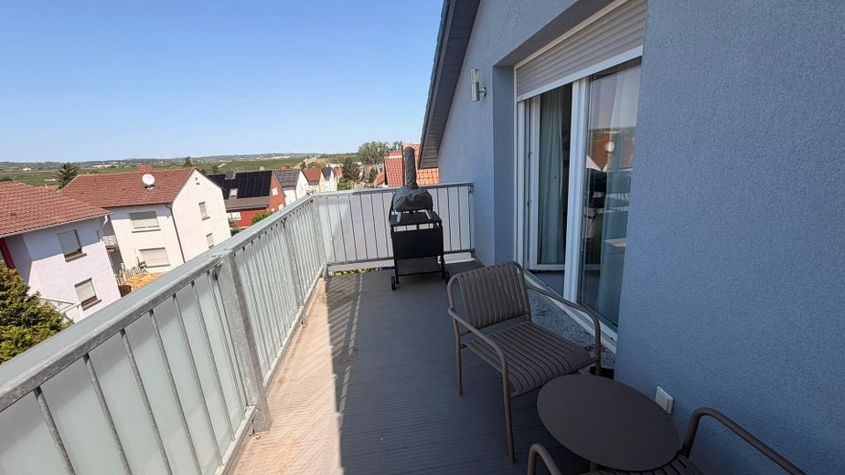 Komfortable 3-Zimmerwohnung an der Weinstraße – Balkon Süd-Westseite