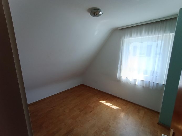 Saniertes Einfamilienhaus in Weinsberg – OG Zimmer 1