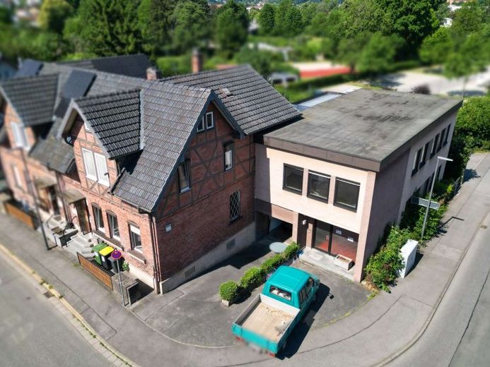 Wohn- und Geschäftshaus mit vielseitigem Nutzungspotenzial – Foto 1