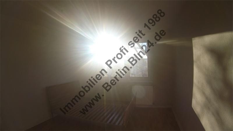 Ferien-Wohnung mit Wannenbad in Berlin - Friedrichshain wird neu möbliert Diele Kammer – G0040400
