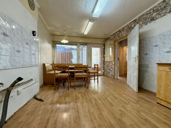Menden: Flexibler Altbau mit reichlich Platz und vielen Optionen! – Erdgeschoss: Große Wohnküche