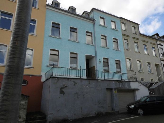 1-2-Familien-Reihenhaus mit Garage im Haus in ruhiger Stadtlage von Reichenbach OT Mylau. – फोटो 1