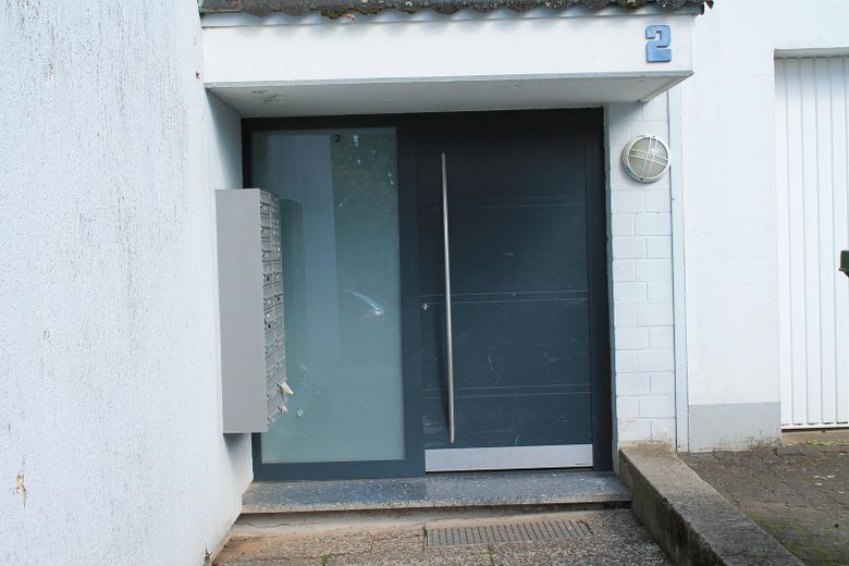 Objekt 1 Eingangstür