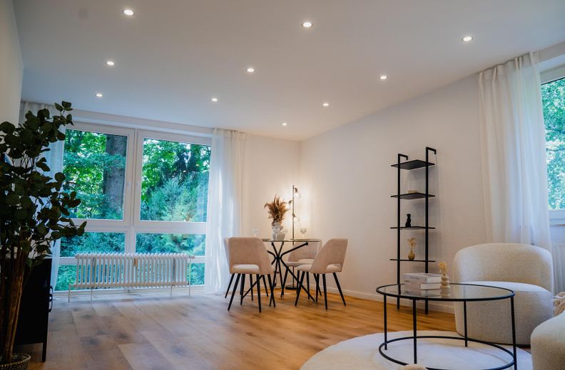 HEMEN TESLİM - TERCİHLİ KONUMDA OTOPARKLI GÜZEL 2 ODALI DAİRE – Wohnzimmer