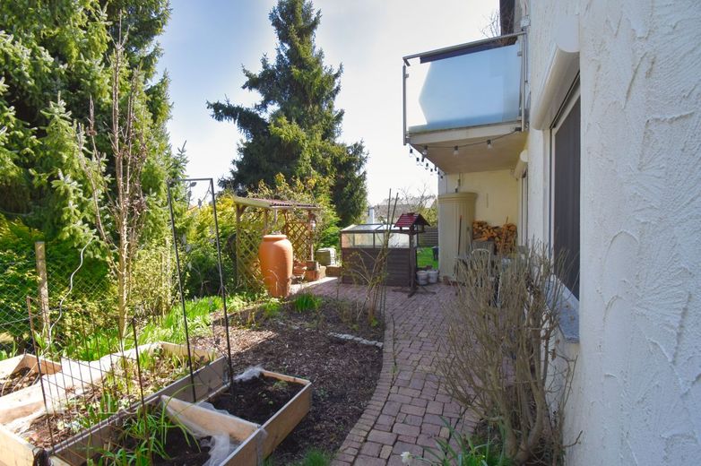 Ihr Zuhause zum Wohlfühlen - mit Garten, Doppelgarage und Raum zum Entfalten – Gartenbereich im UG