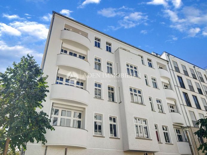 किराए पर दी गई! बिना कमीशन! Friedrichshain में सुव्यवस्थित 2-कमरों वाला अपार्टमेंट! बेहतरीन स्थान! – फोटो 1