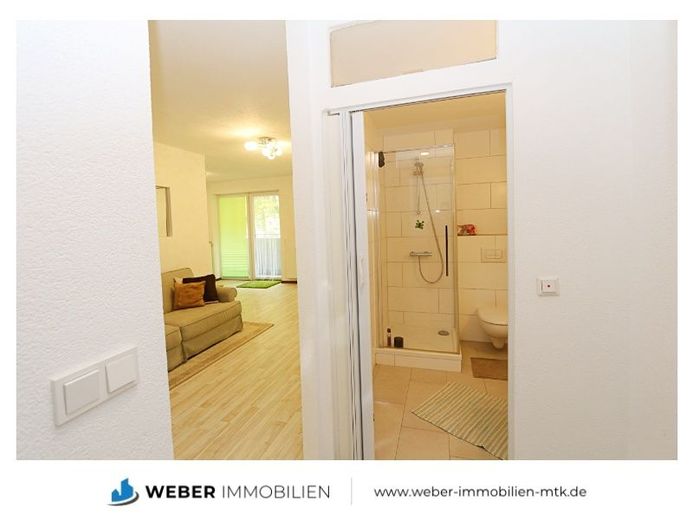 +++ LUFTIGE und GEPFLEGTE Wohnung in unmittelbarer WALD Nähe +++ – Bad und Wohnbereich