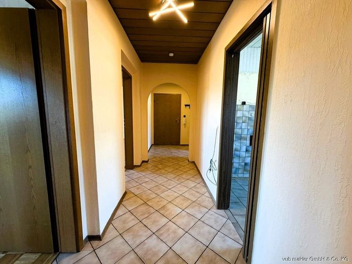 Helle 3-Zimmer‑Wohnung in Hof - mit Balkon, Garage und viel Wohlfühlpotenzial – VUB2396-2