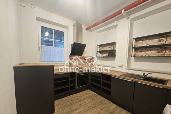 Lagerhalle mit Büro Geislingen-Binsdorf zu vermieten (70+76m²)