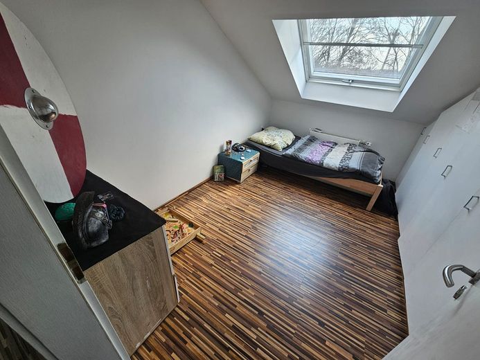 Provisionsfrei! Helle Dachfeschosswohung mit grossem Garten – Foto 7