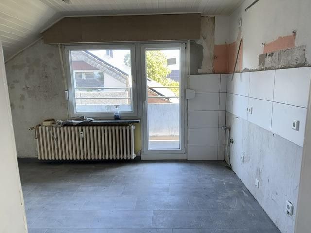 schöne 3-Zimmer-Dachgeschoss-Wohnung in Kevelaer zu vermieten – Küche